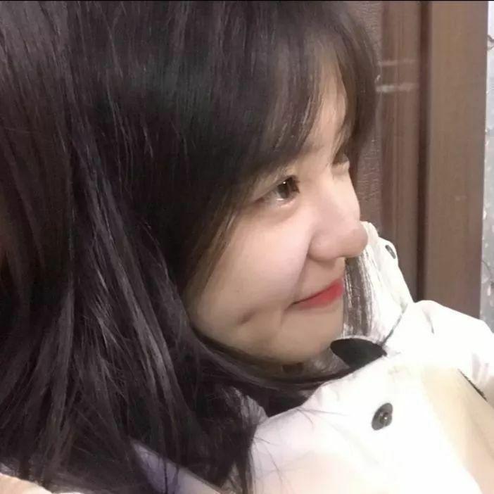 有没有那种笑的很开心的女生头像