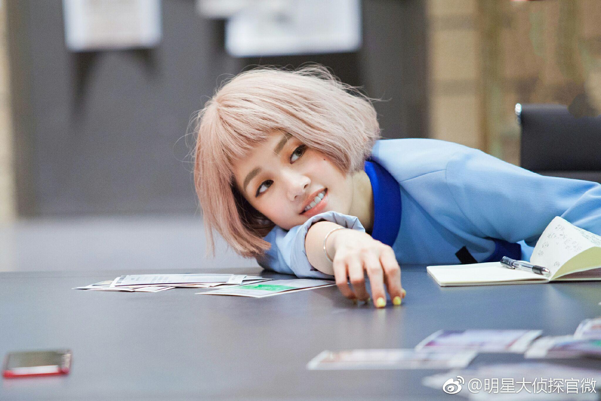 如何评价鬼鬼吴映洁在明星大侦探中的整体表现?