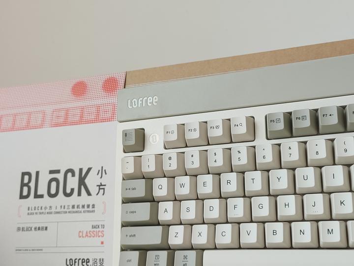 我的2㎡，和喜欢Lofree洛斐小方98三模机械键盘在一起！开箱体验 - 知乎