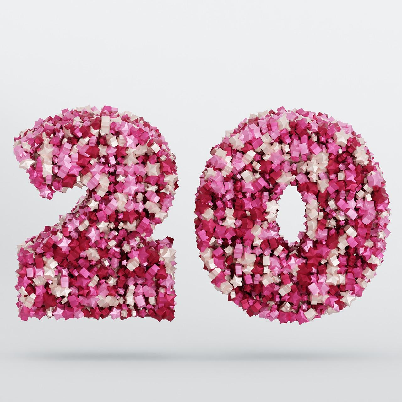 和好友漫步公园,闲谈间感受生活美好