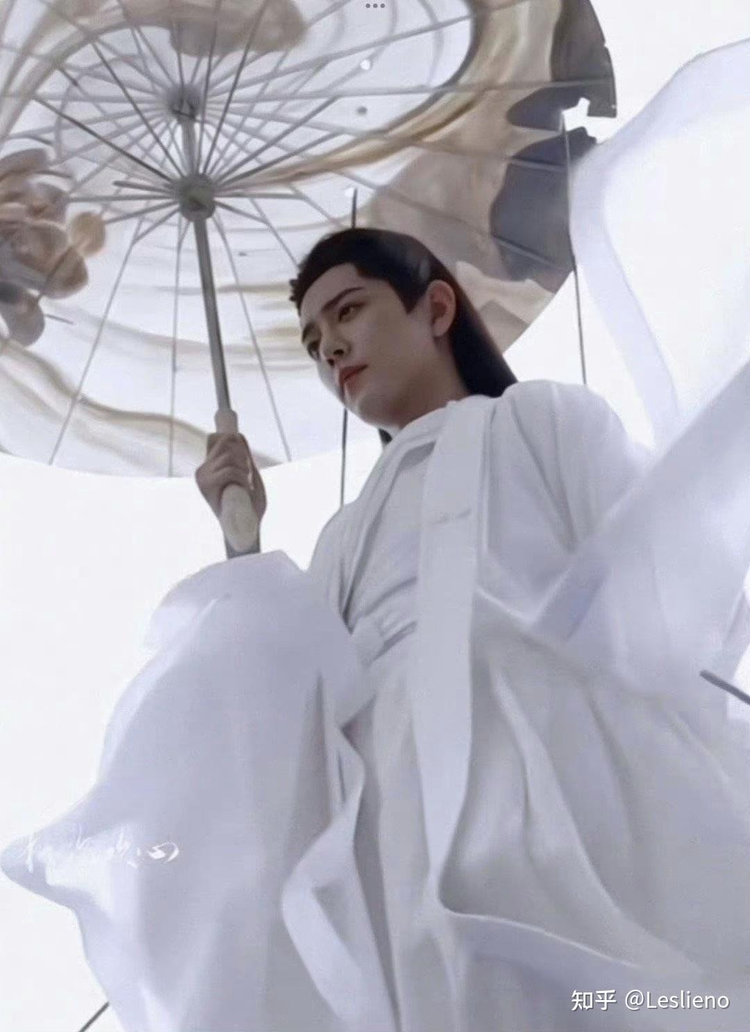 肖战怎么开始进军电影了肖战必糊的口号喊多久了所以说演艺事业蒸蒸日