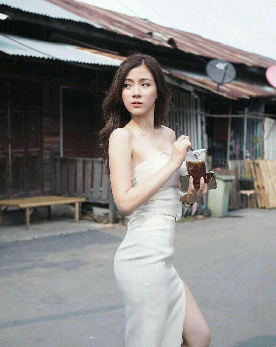 如何评价泰国女演员平采娜长相? - 知乎