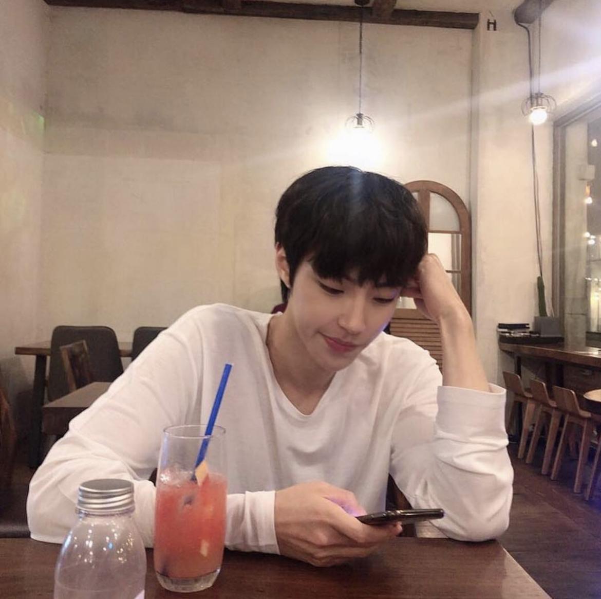 女神降临中你会选择李修浩还是韩书俊