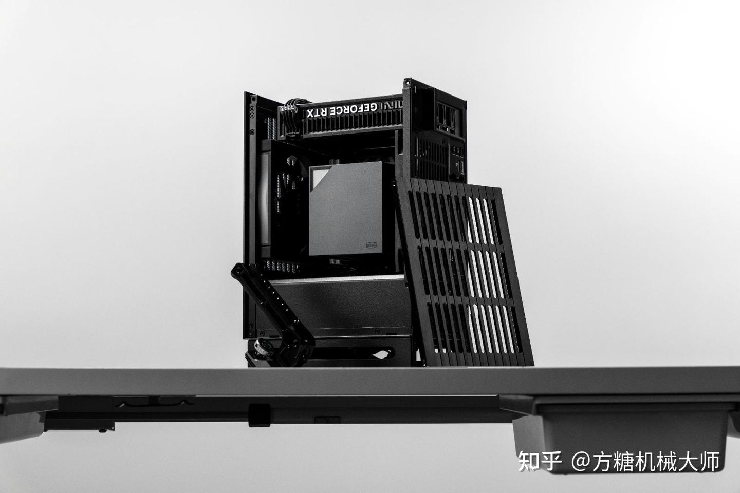 将9800X3D装入ITX会发生什么?S102实测告诉你