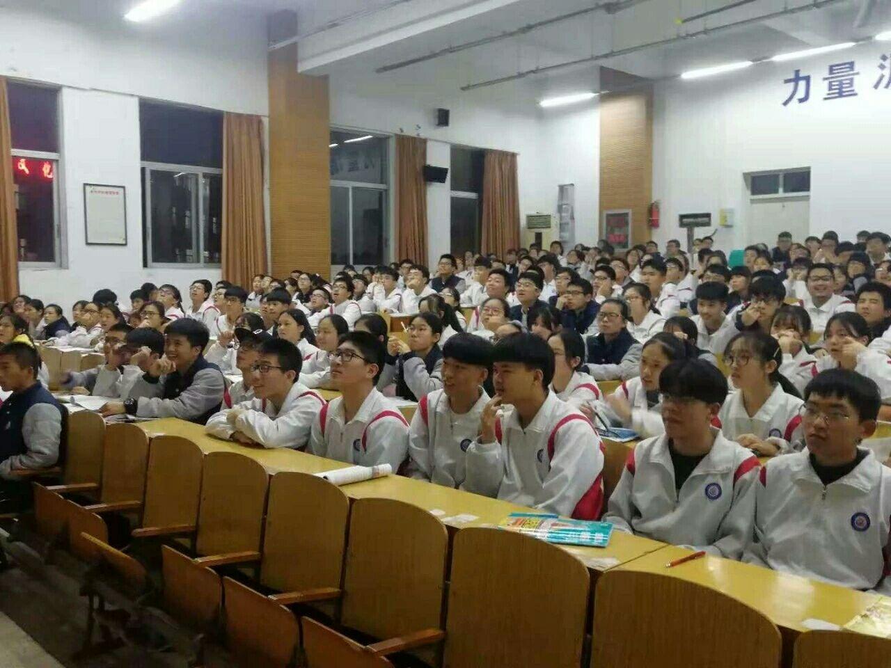 在龙港二高龙港第二高级中学是什么体验