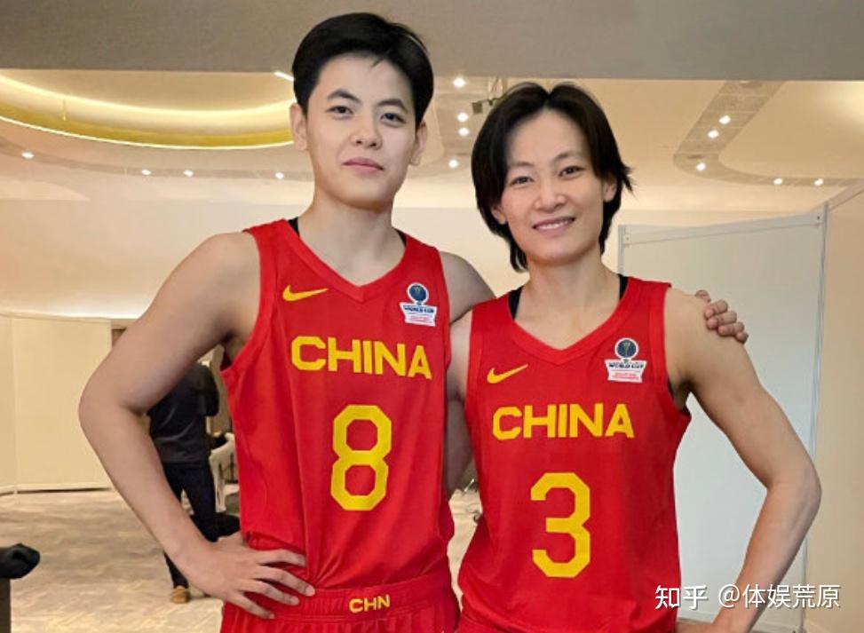 中国女篮获得2022年世界杯亚军如何看待因发烧缺阵的李梦在社交平台被
