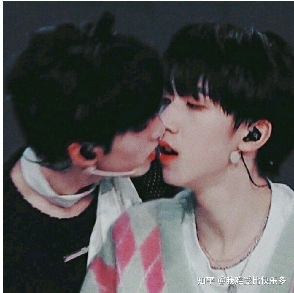 有没有严浩翔和贺峻霖的cp神图? - 知乎