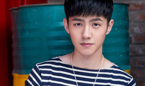 娱乐资讯刘昊然肖战迪丽热巴白敬亭黄明昊阚清子舒淇