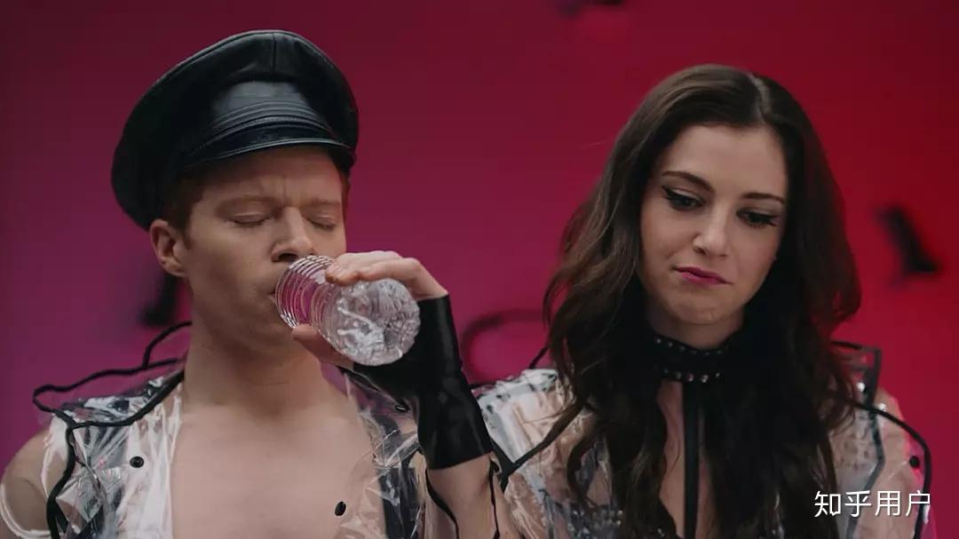 如何评价美剧绑定第一季又名女皇助理