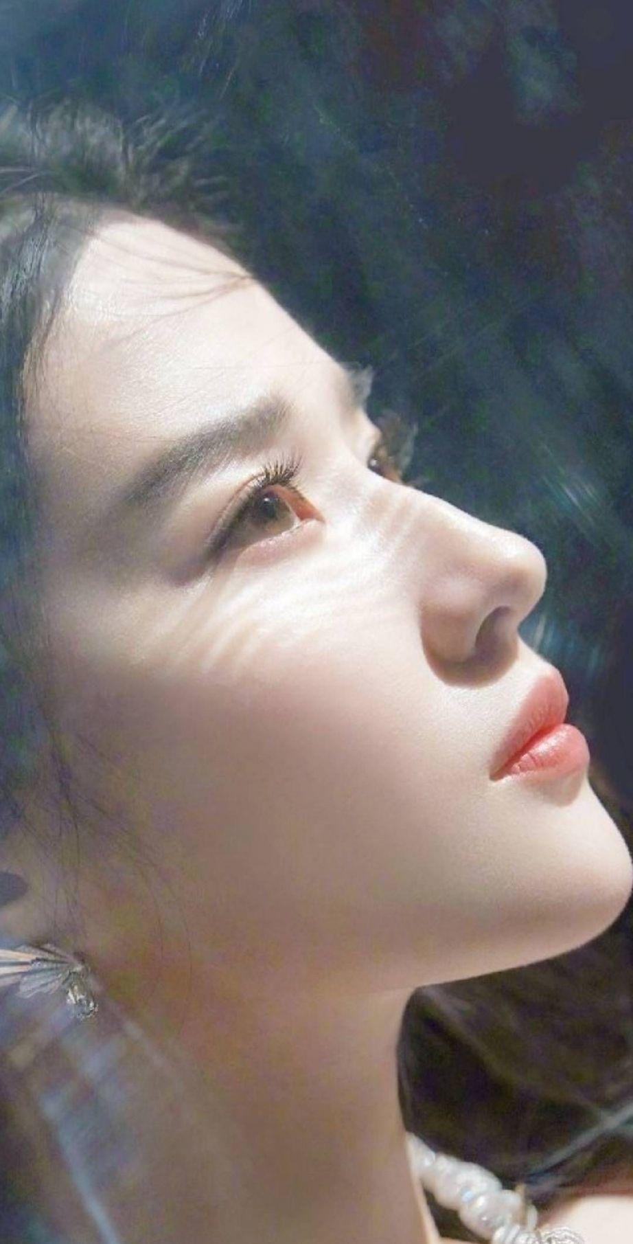 你觉得哪些女星的侧脸让你感到惊艳? - 知乎