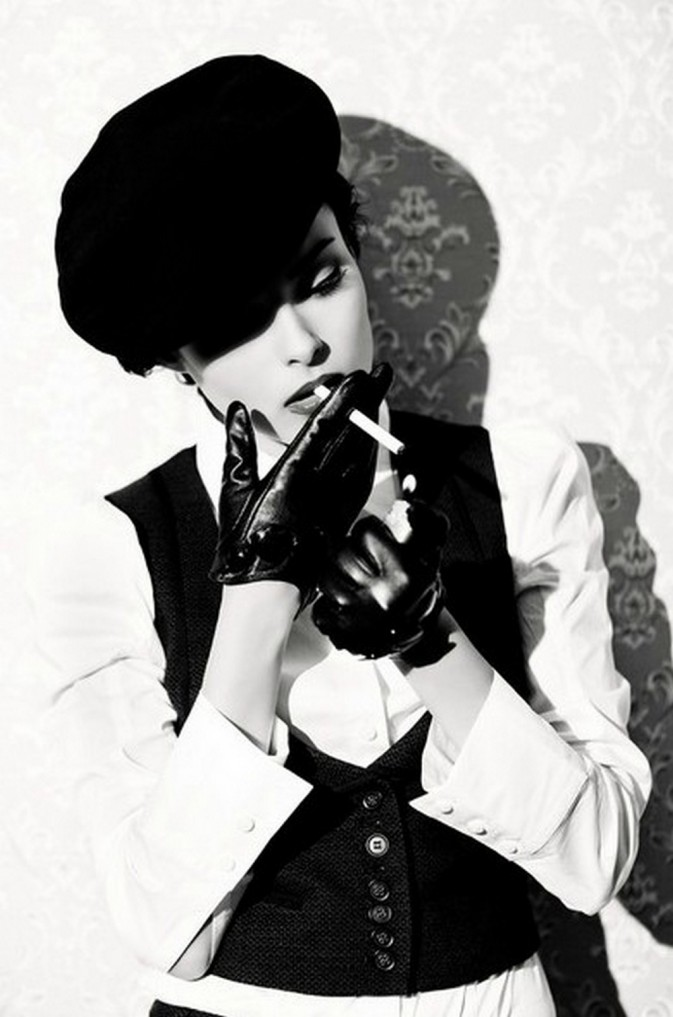 有没有抽烟女生的壁纸或照片