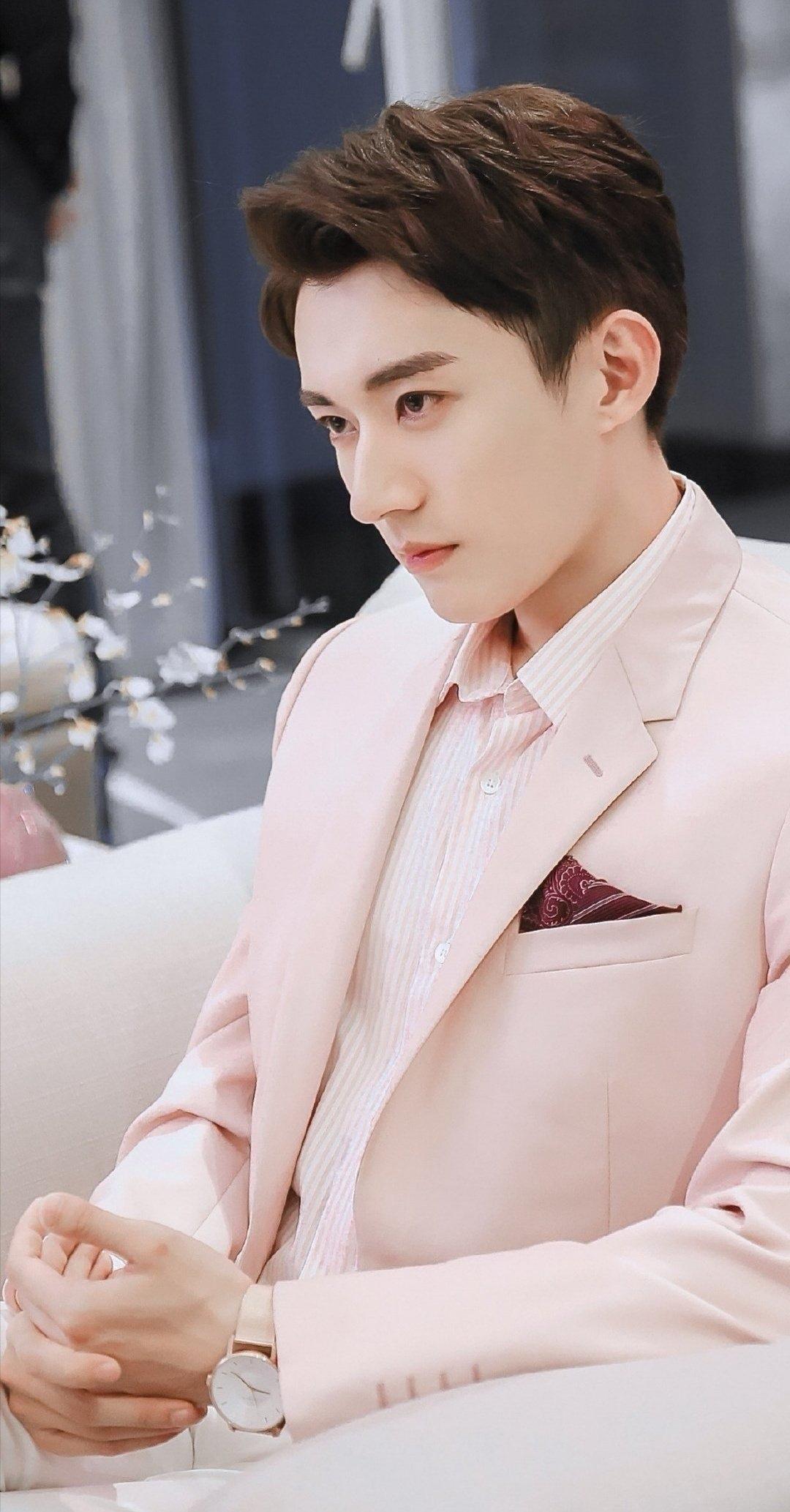 你认为哪个演员最符合盗墓笔记小说里解雨臣的形象? - 知乎