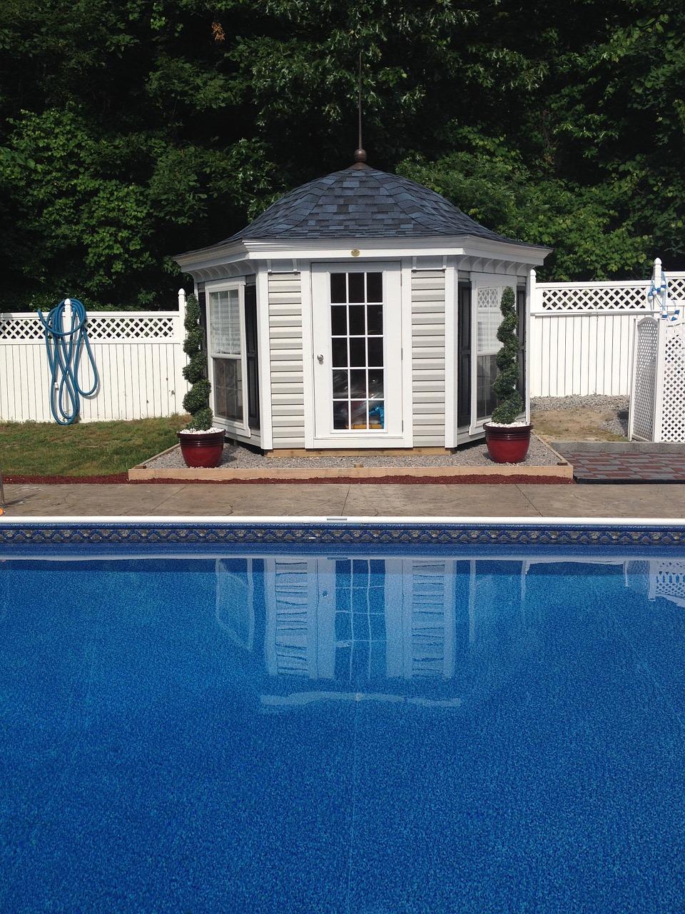 2. 室外鱼池价格