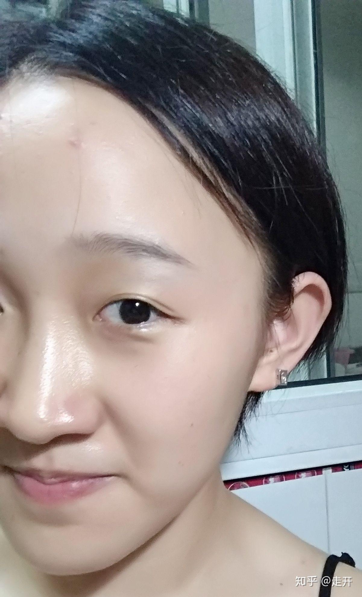 女生头发又粗又硬又厚,每次剪头发理发师说都扎手.