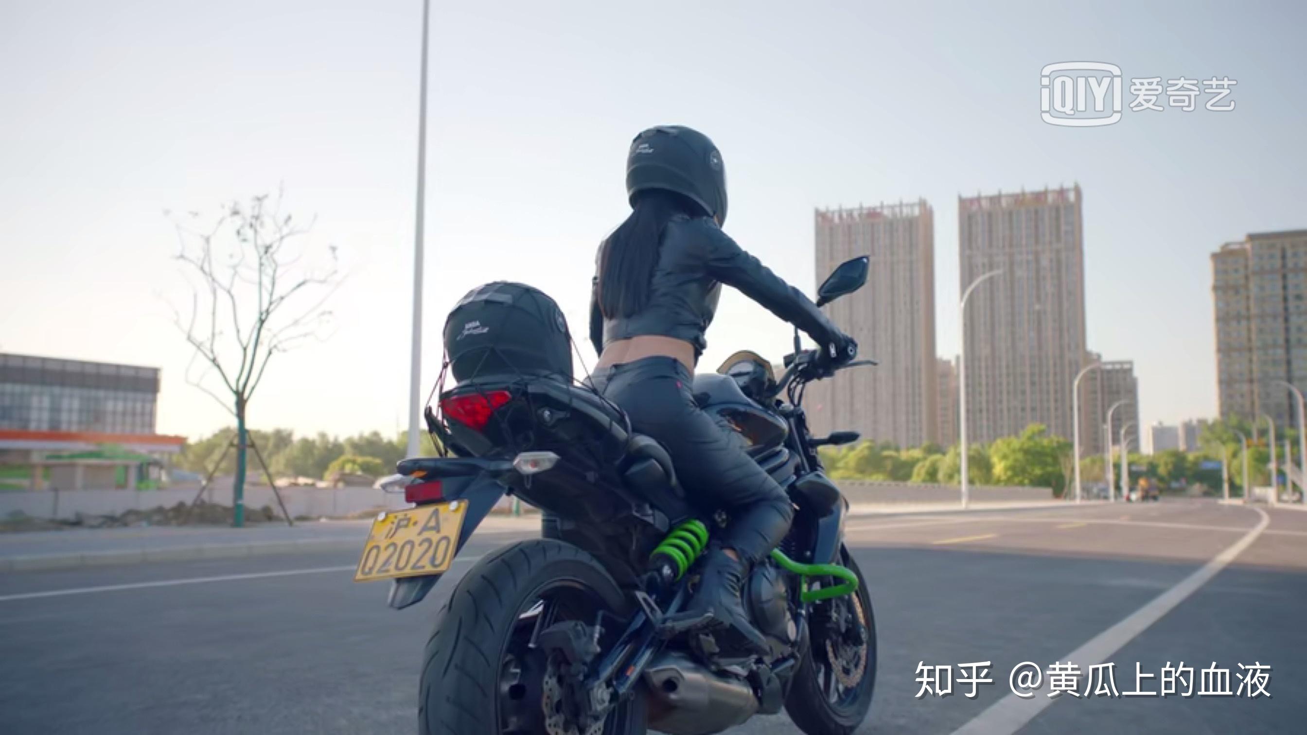 爱情公寓5里面羽墨开的摩托车是什么牌子