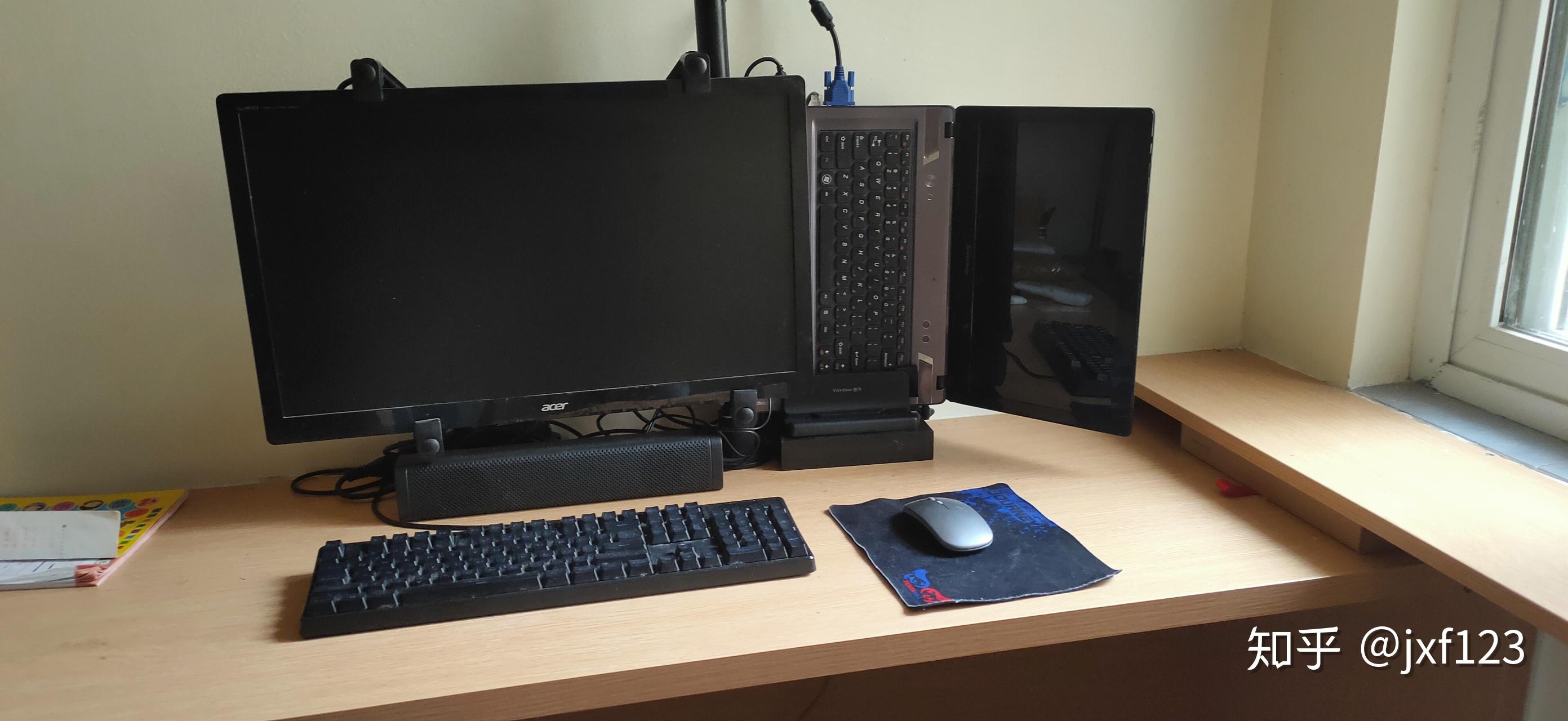 作为游戏玩家,你们的台式电脑怎么摆放的?比如桌子?椅子? - 知乎
