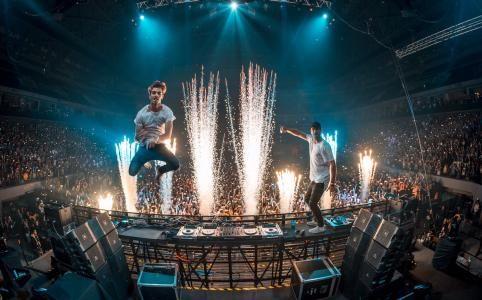 如何评价烟鬼组合(The Chainsmokers)? - 知乎