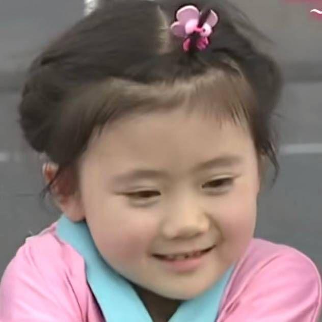 有没有福原爱小时候超可爱的图片我想当头像