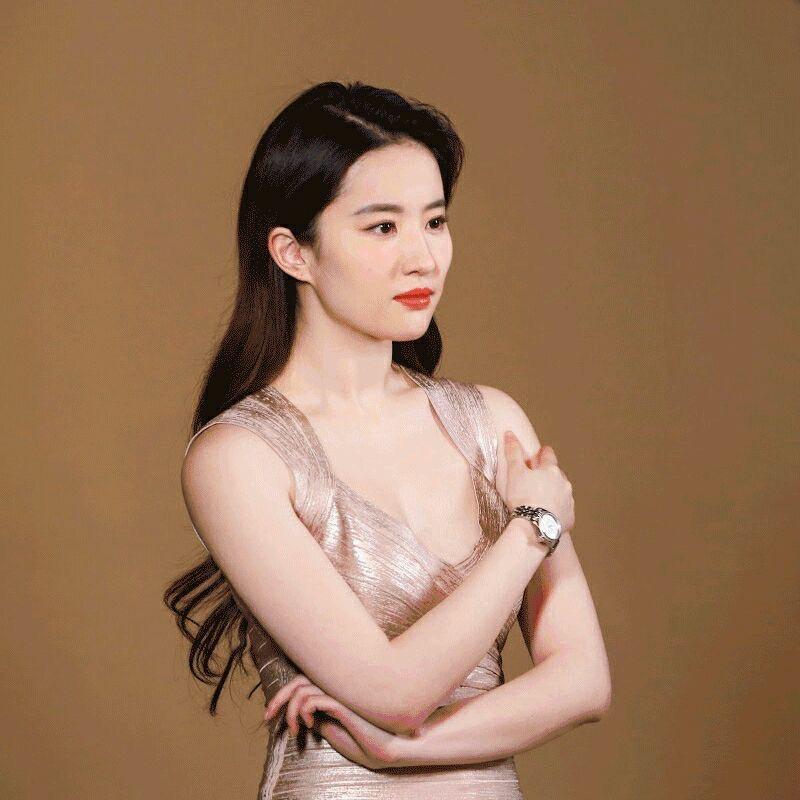 刘亦菲有哪些让人惊艳的红毯礼服造型 知乎