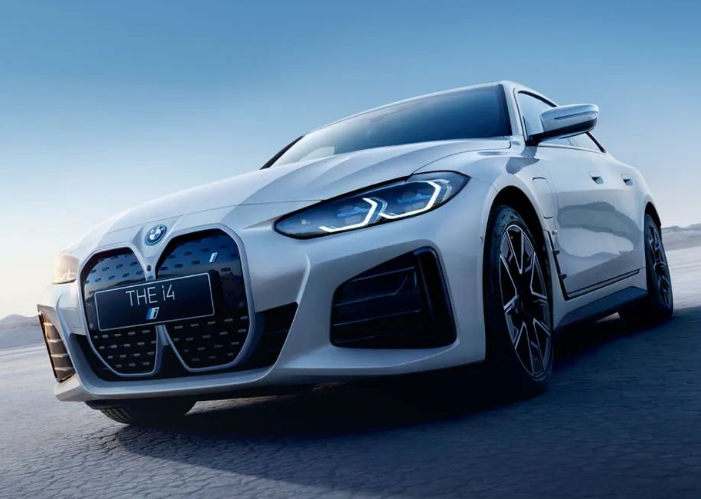 纯电动bmw i4 | 演绎先锋姿态,诠释多元驾趣