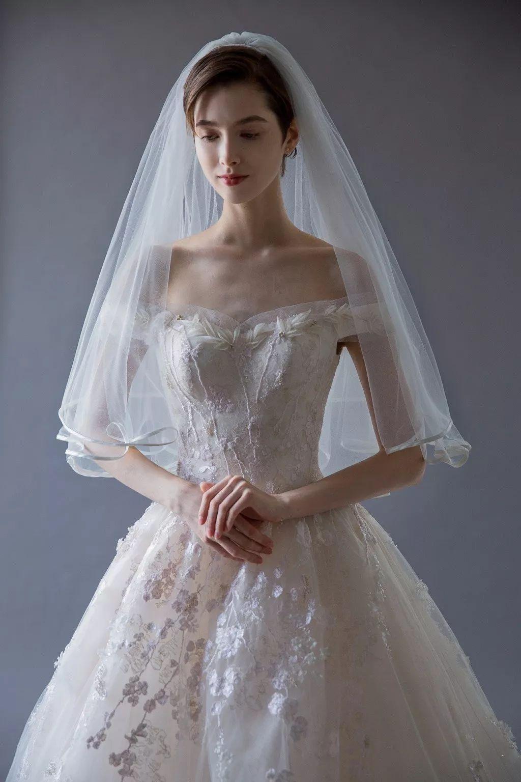 国内有什么比较好看价格又适中的婚纱品牌