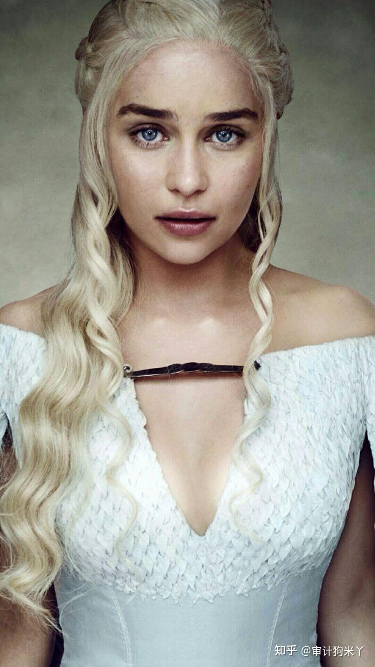 冰与火之歌中龙妈扮演者艾米莉亚克拉克如此惊艳为啥在其他剧中都很