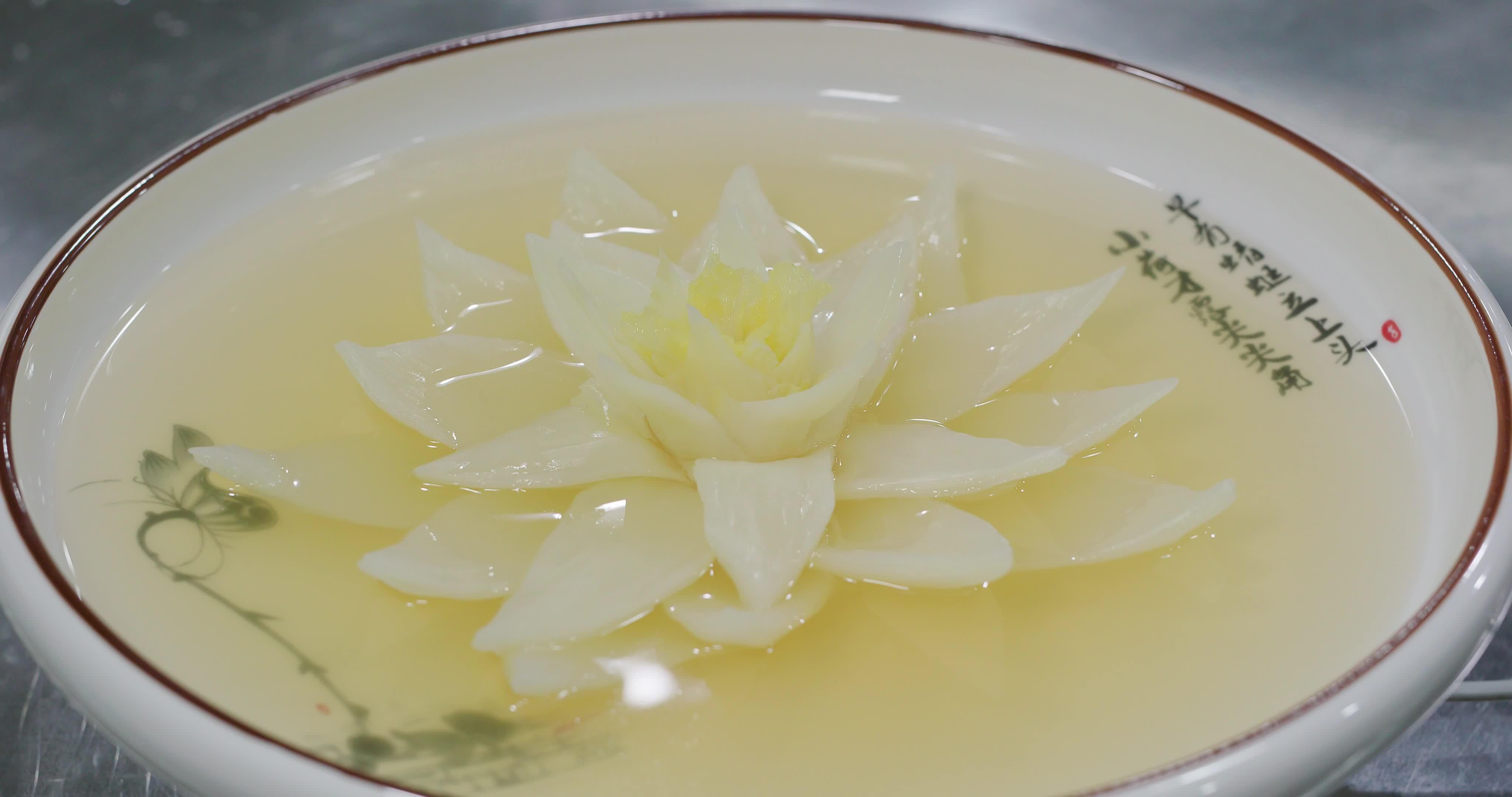 厨师长分享:"开水白菜"的传统做法,百菜不如白菜