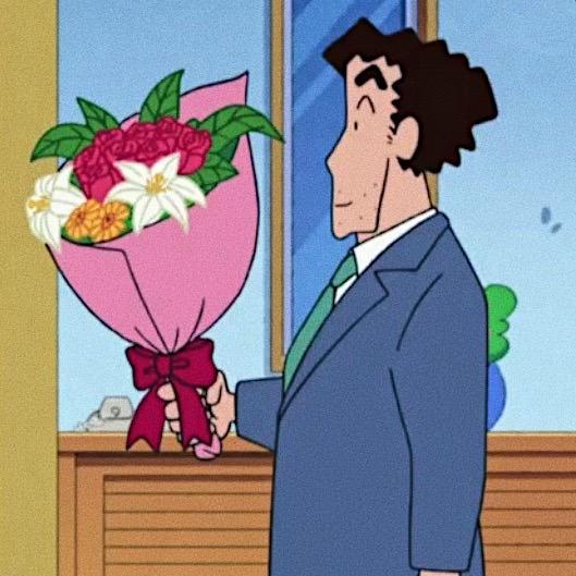 我想问一下有没有关于蜡笔小新的情侣头像,更好的话有没有关于蜡笔小