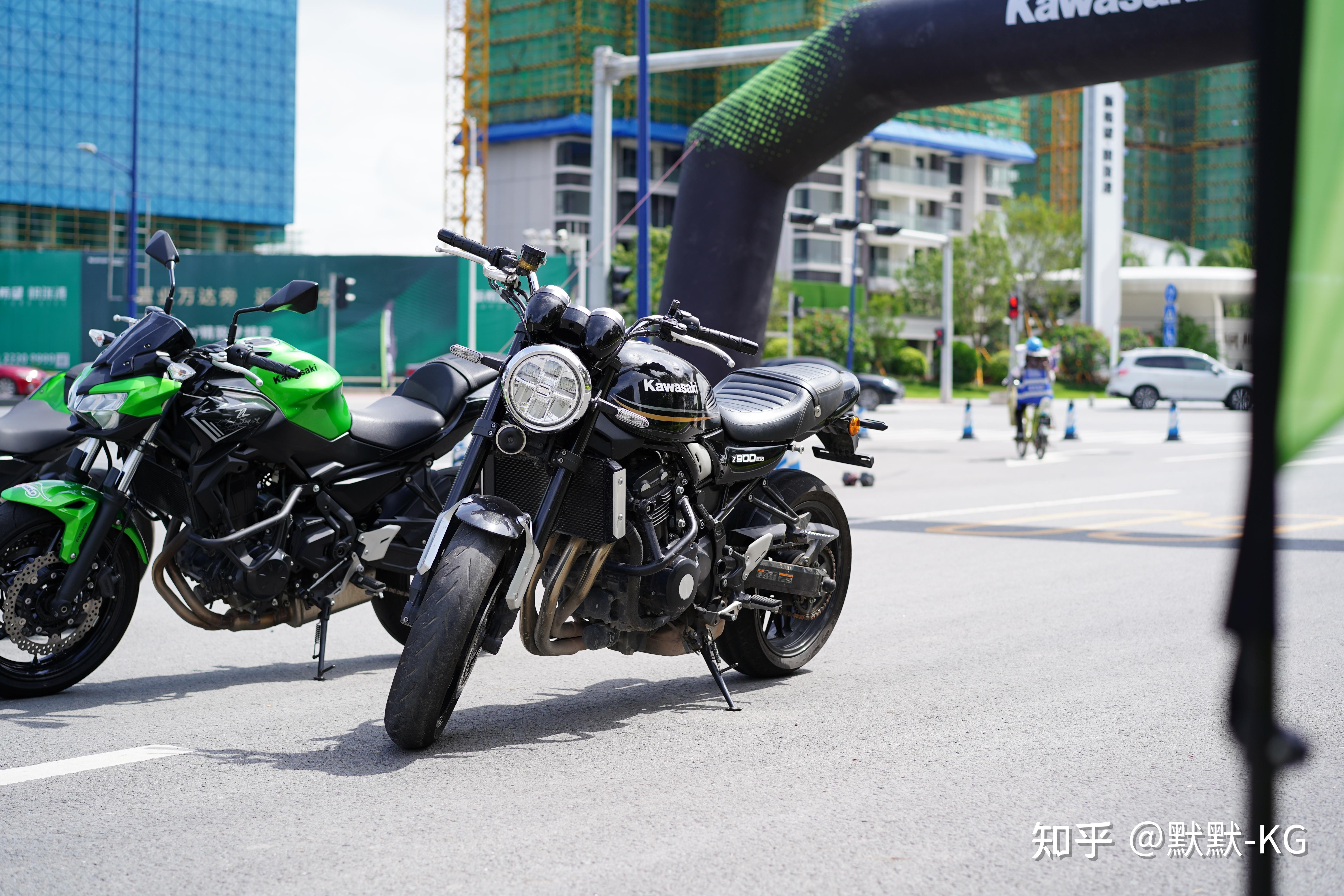 如何评价川崎z900rs这款现代复古摩托车对比cb650r如何