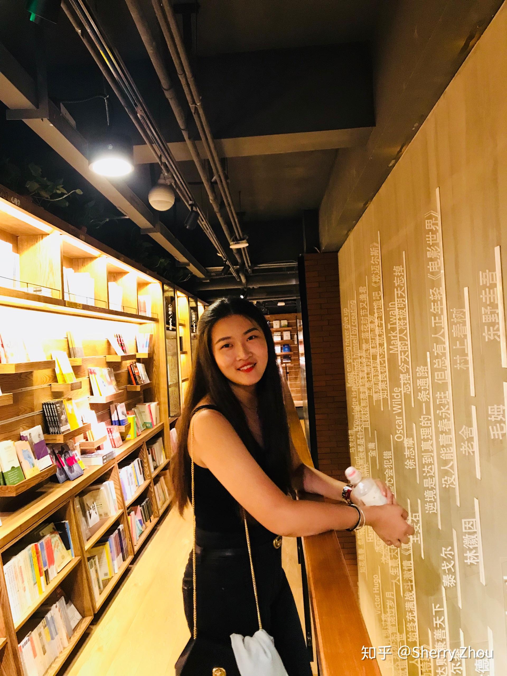 身高173体重140斤的女生的三围应该是多少