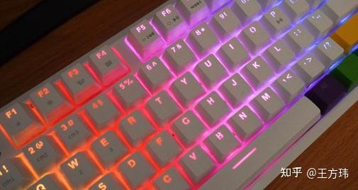 机械键盘的RGB灯光是什么？市面上带有RGB灯光的机械键盘推荐 - 知乎