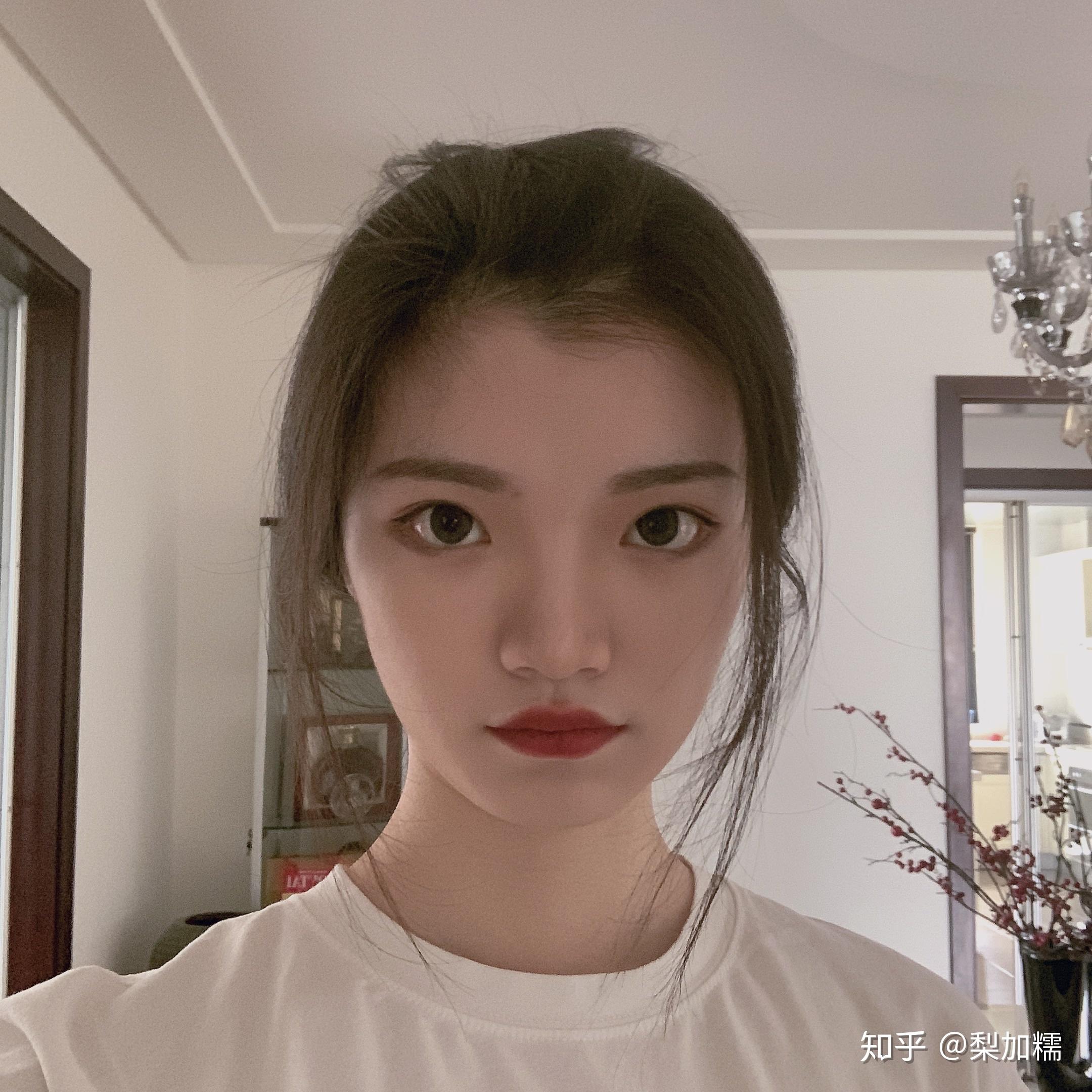 眼距很宽的女生怎么化妆好看?