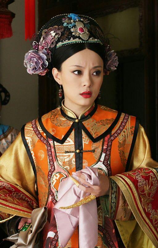 《甄嬛传》中有哪件服装或头饰是最戳你的?