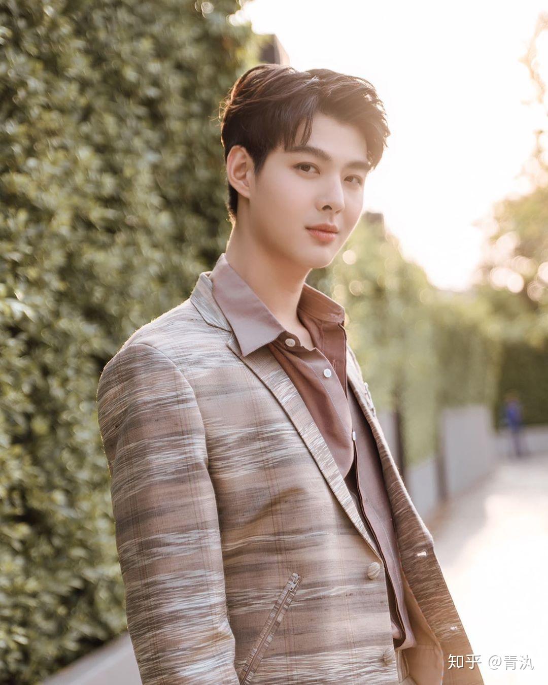 能不能向我详细地安利一下泰国演员黄明明