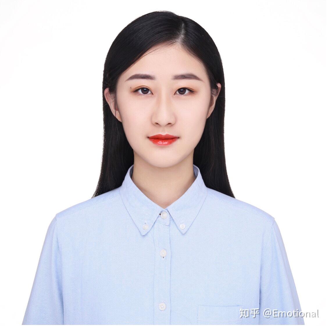 艺术生们能晒一下你们的证件照吗