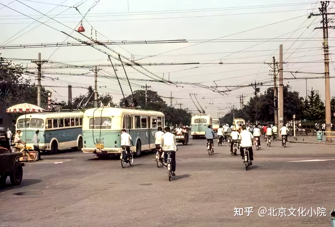 电线杆街景