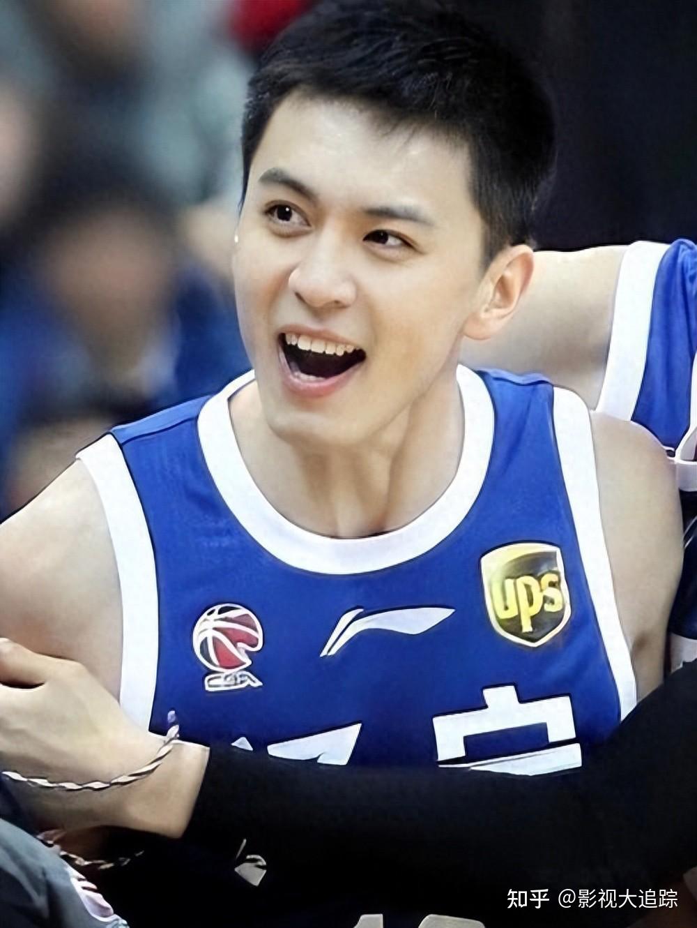 有人知道杨鸣出轨来龙去脉怎么回事吗?