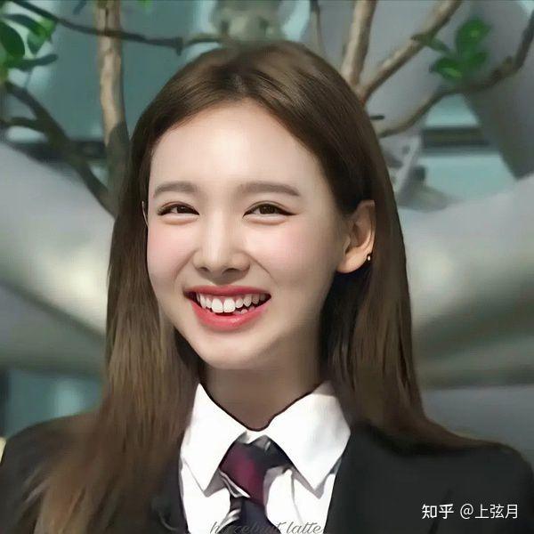 你觉得twice林娜琏的颜值如何? - 知乎