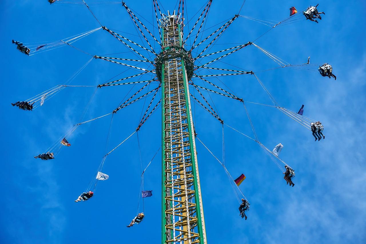 挂艾叶驱邪祈福