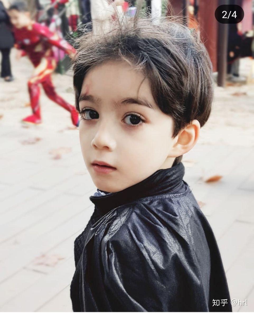 有没有见过真正的长的好的小孩子,五官精致好看,特别出彩,特别有颜值