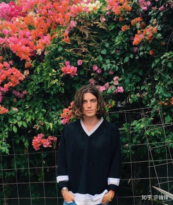 如何评价美国独立摇滚乐队lany