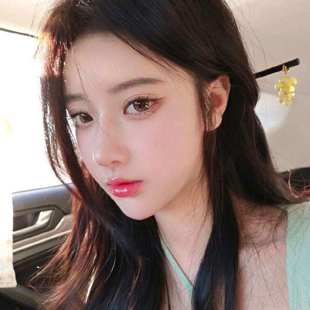 有没有很酷很拽的头像呀?(很酷很拽的图片女生)