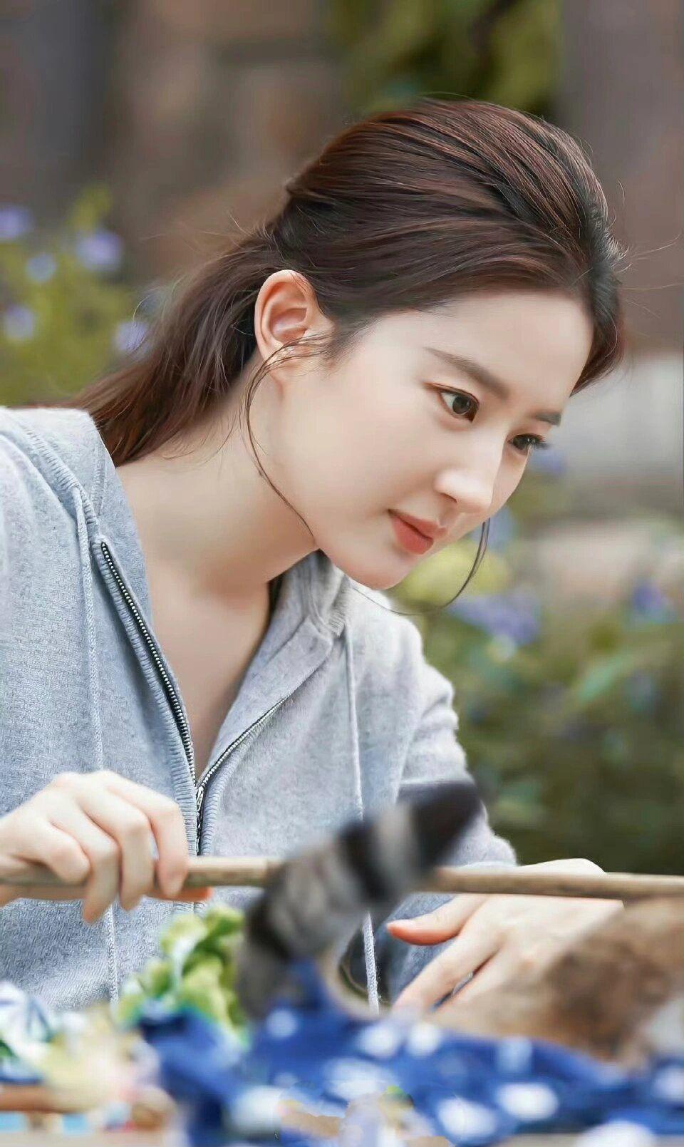 范冰冰和刘亦菲谁更好看了?