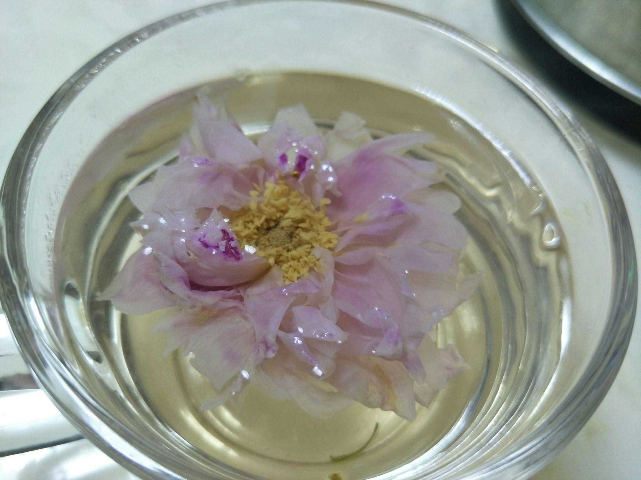 玫瑰花茶泡出来的颜色正不正常