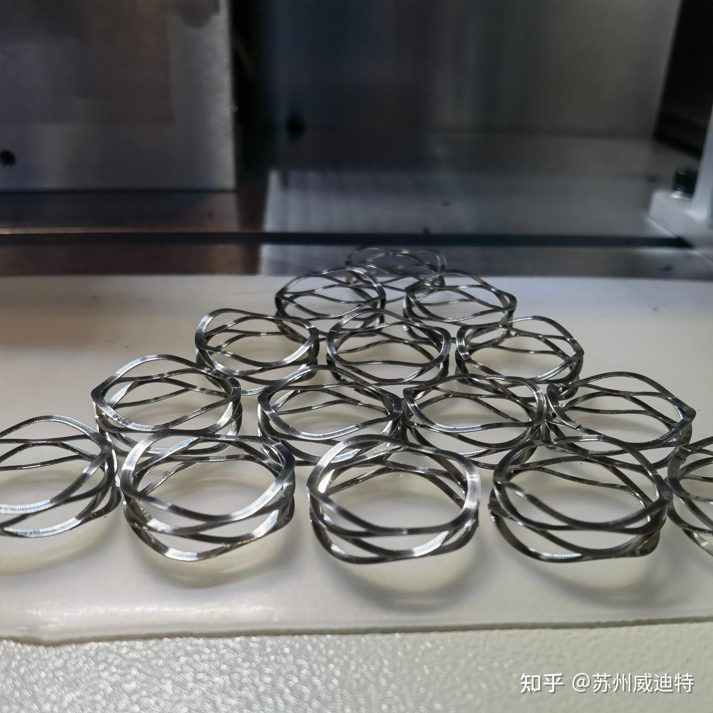 波簧机:精密弹簧制造的先进设备与技术解析 - 知乎