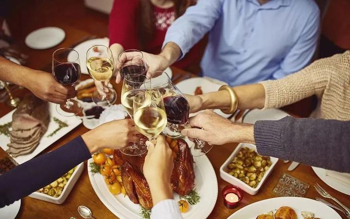 领导说请我吃饭几个意思