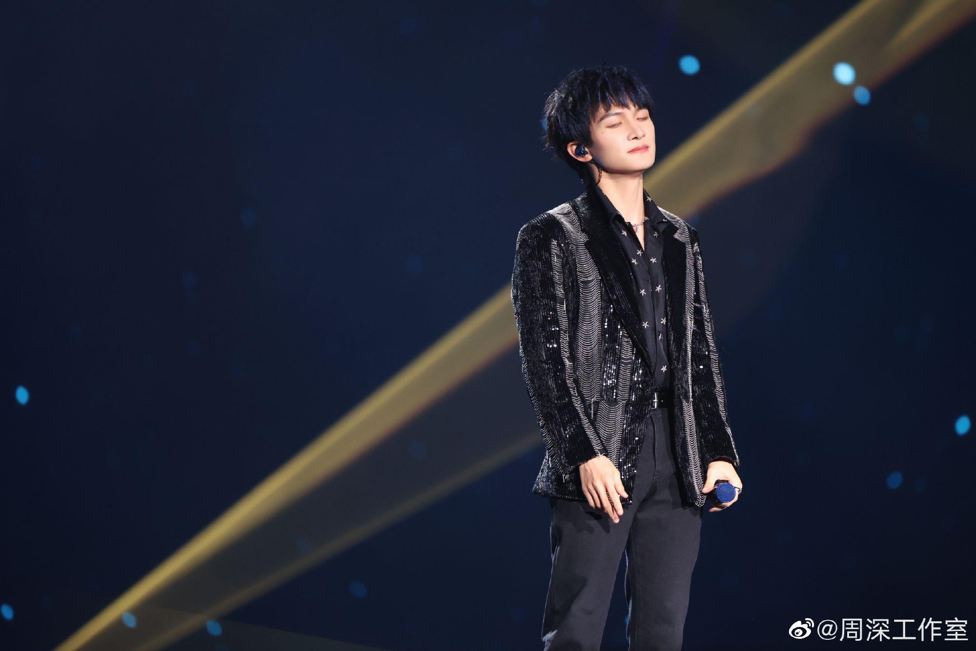 有没有周深超好看的照片(无水印)? - 知乎