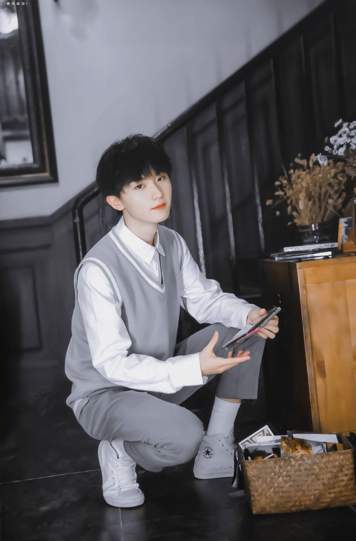 有没有关于马嘉祺的好看高清照片,能当电脑壁纸的那种? - 知乎