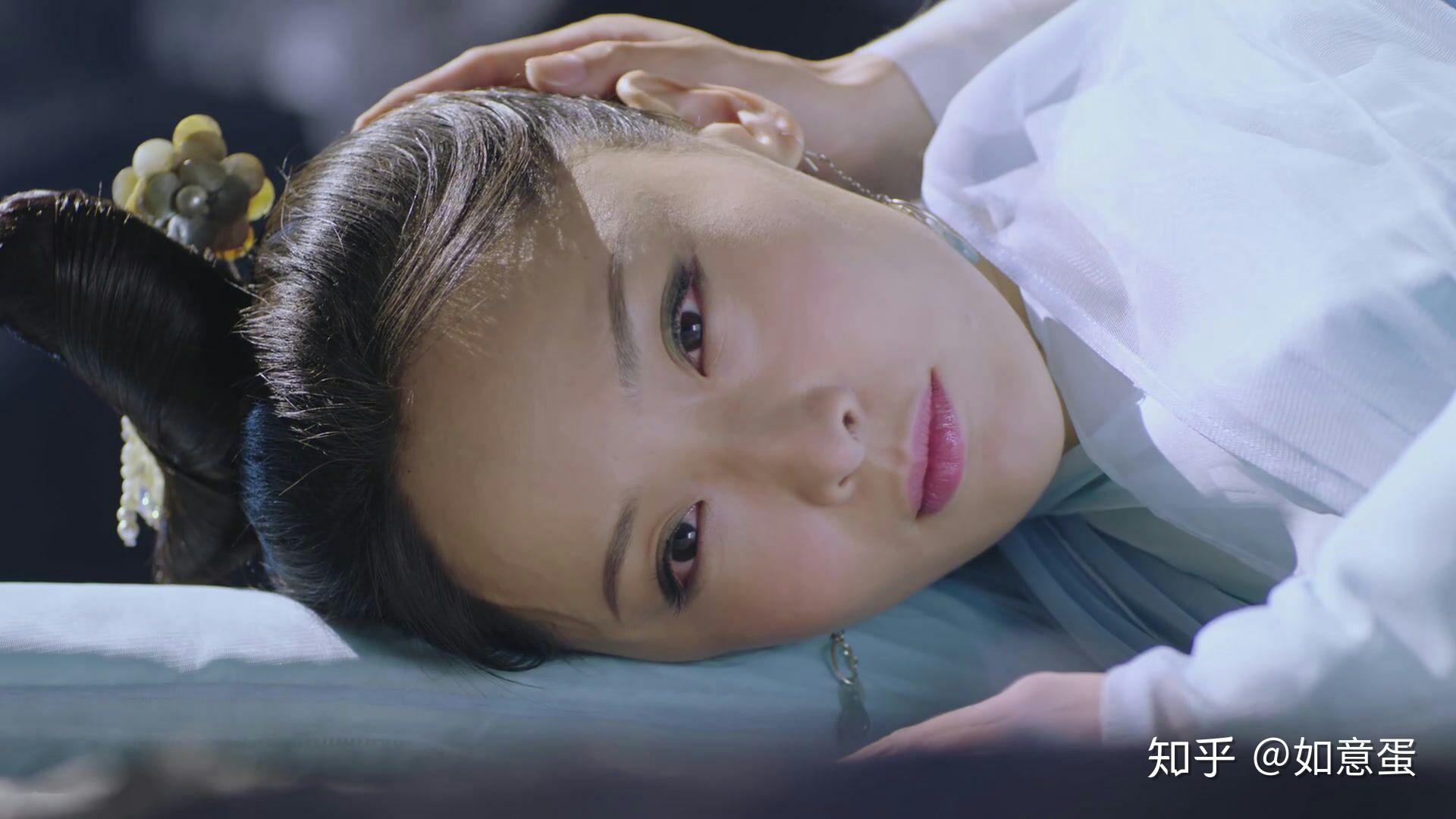 如何评价天乩之白蛇传说中李曼饰演的小青