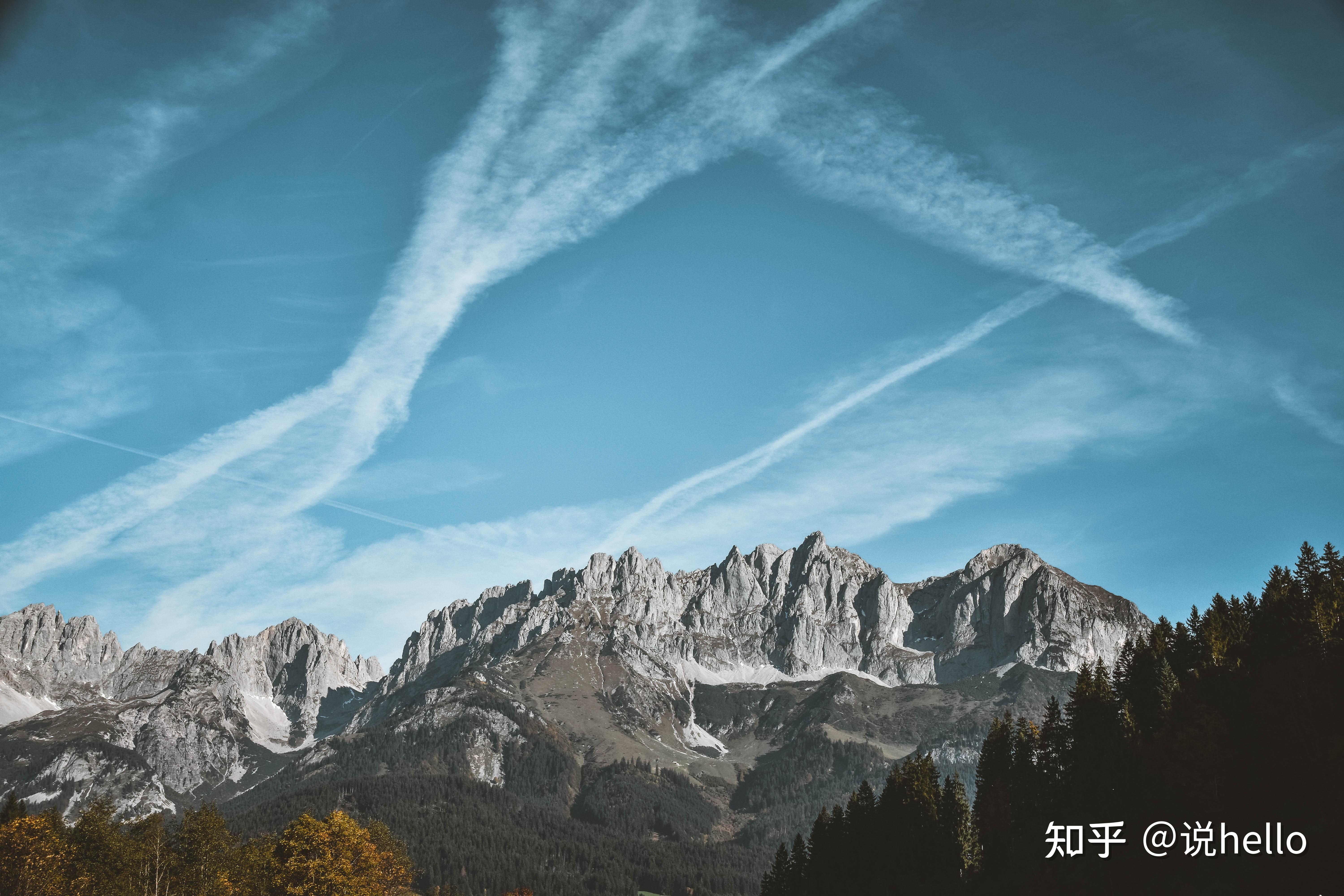 有哪些好看的全面屏手机壁纸或微信聊天背景图片?